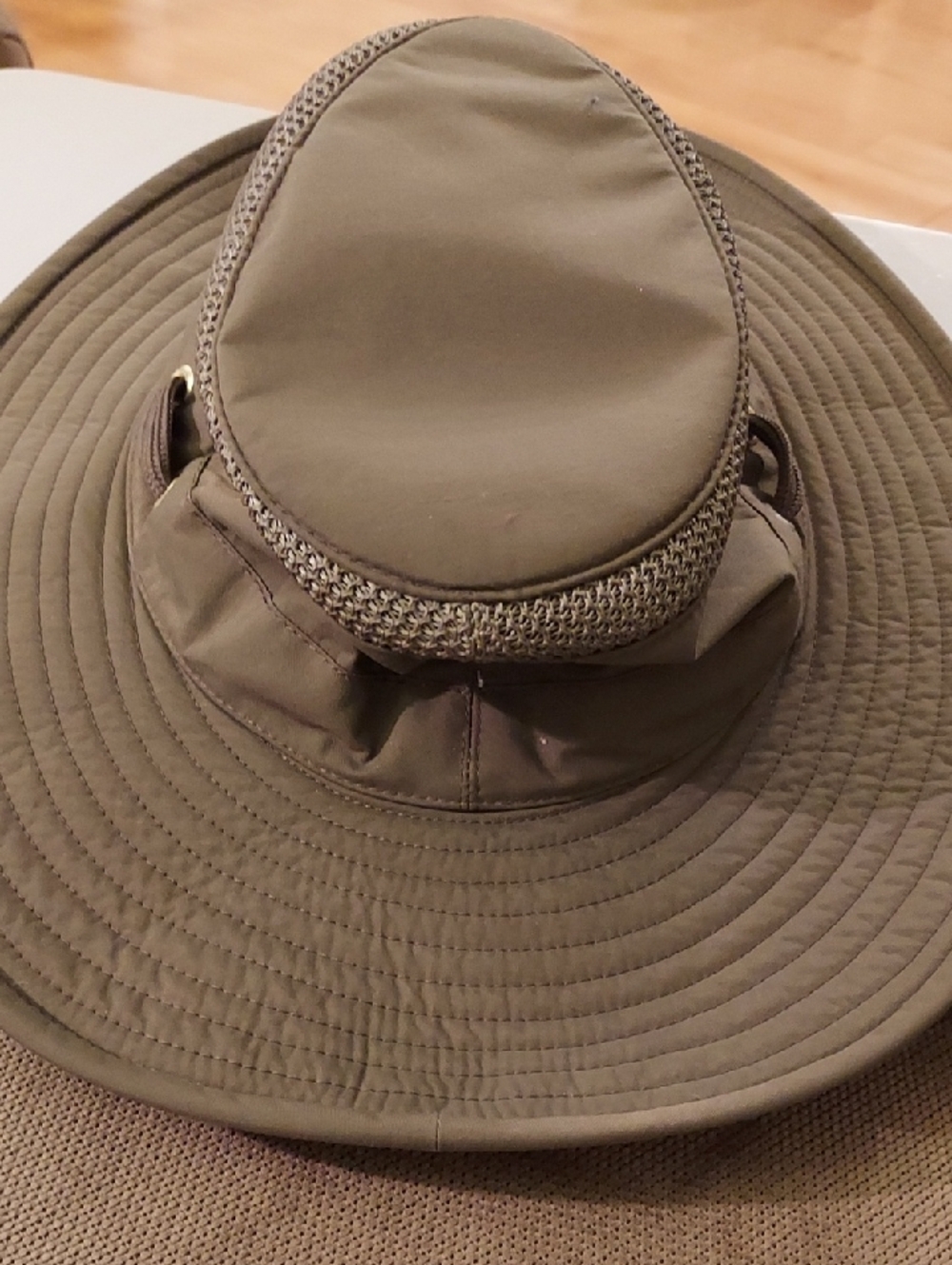 Used Tilley LTM6 Airflo Sun Hat, Unisex, Size 7 1/8, Color Olive - Picture 6 of 7